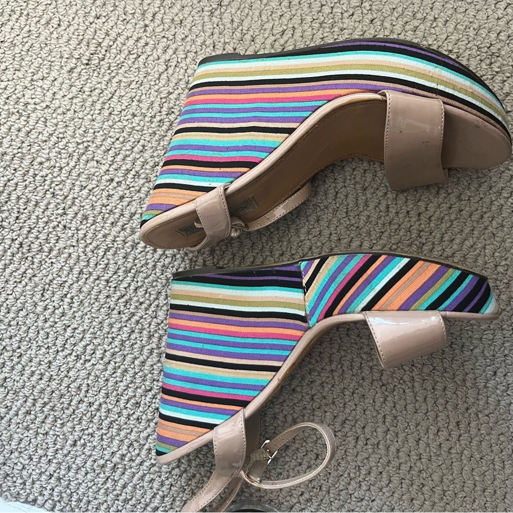 Steve Madden rainbow nude wedges